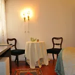 Henry\'S Heaven Apartment
