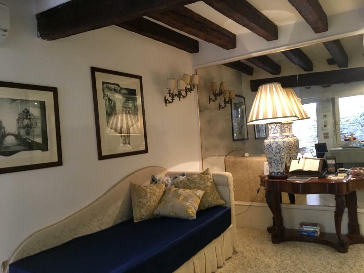 Henry's Heaven Venecia